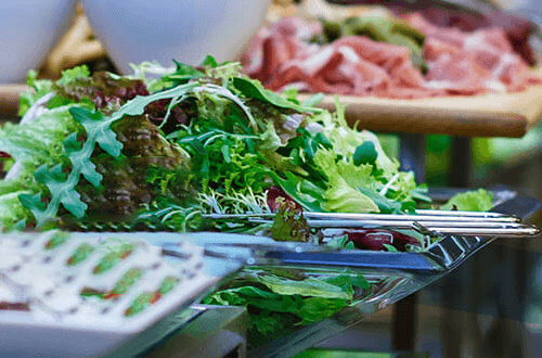 Photo d'un bar à salade représentant le cas2